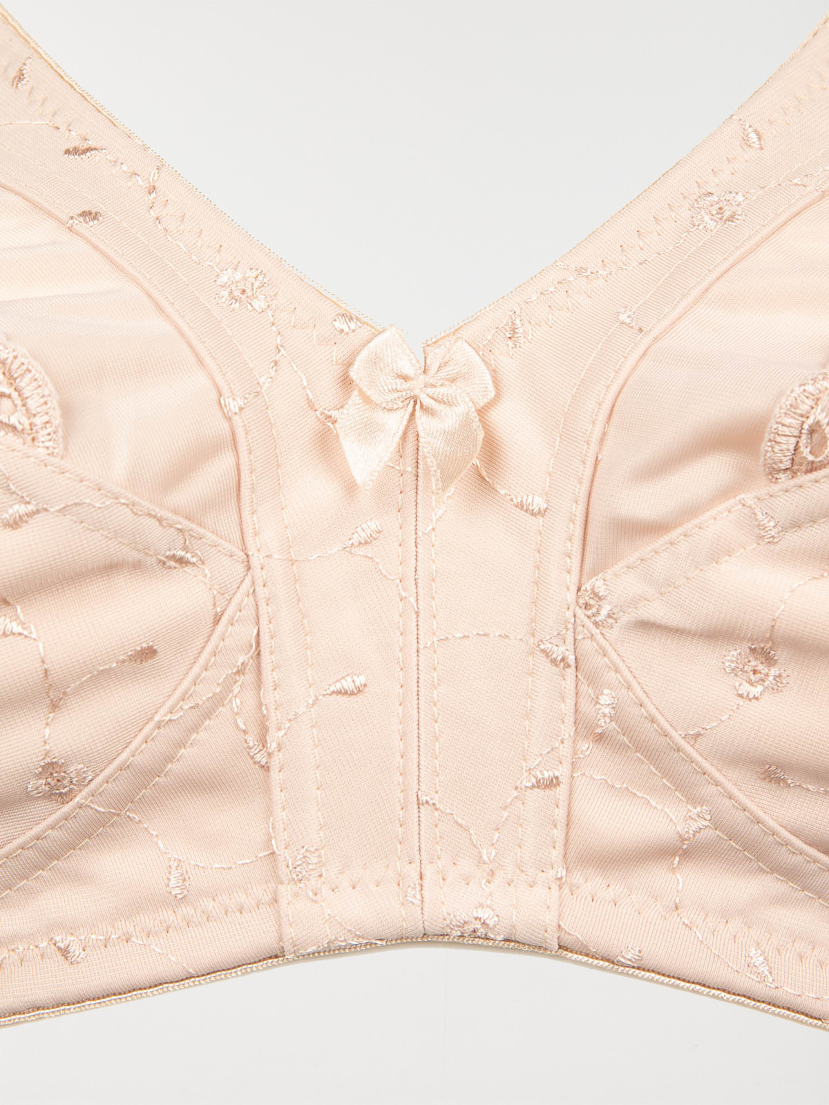 Soutien-gorge uni (95B-105E) Soutien-gorge uni (95B-105E)