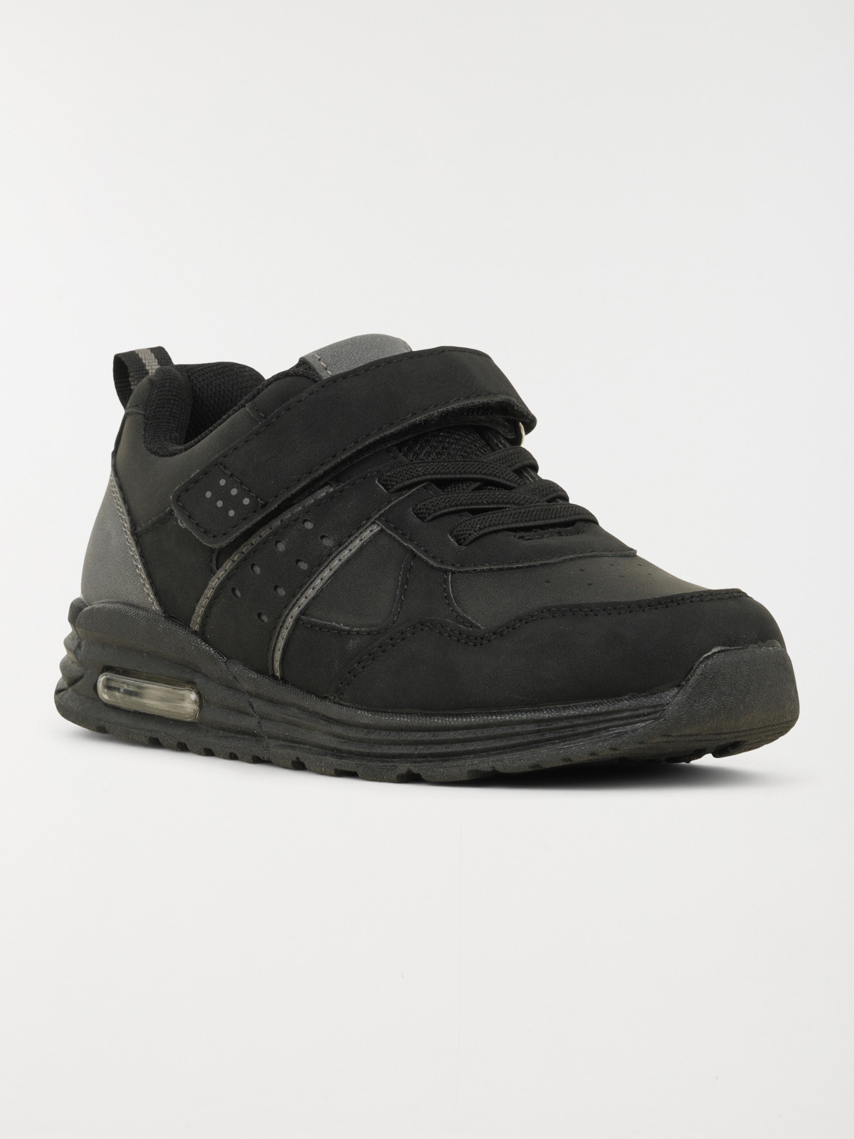 Baskets de sport noires garçon (24-30) Baskets de sport noires garçon (24-30)