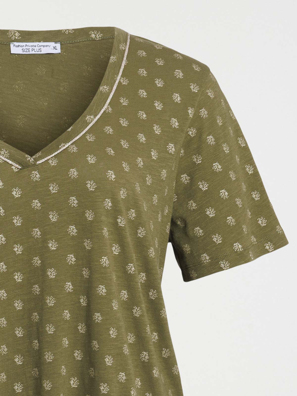 T-shirt col V fleuri grande taille femme