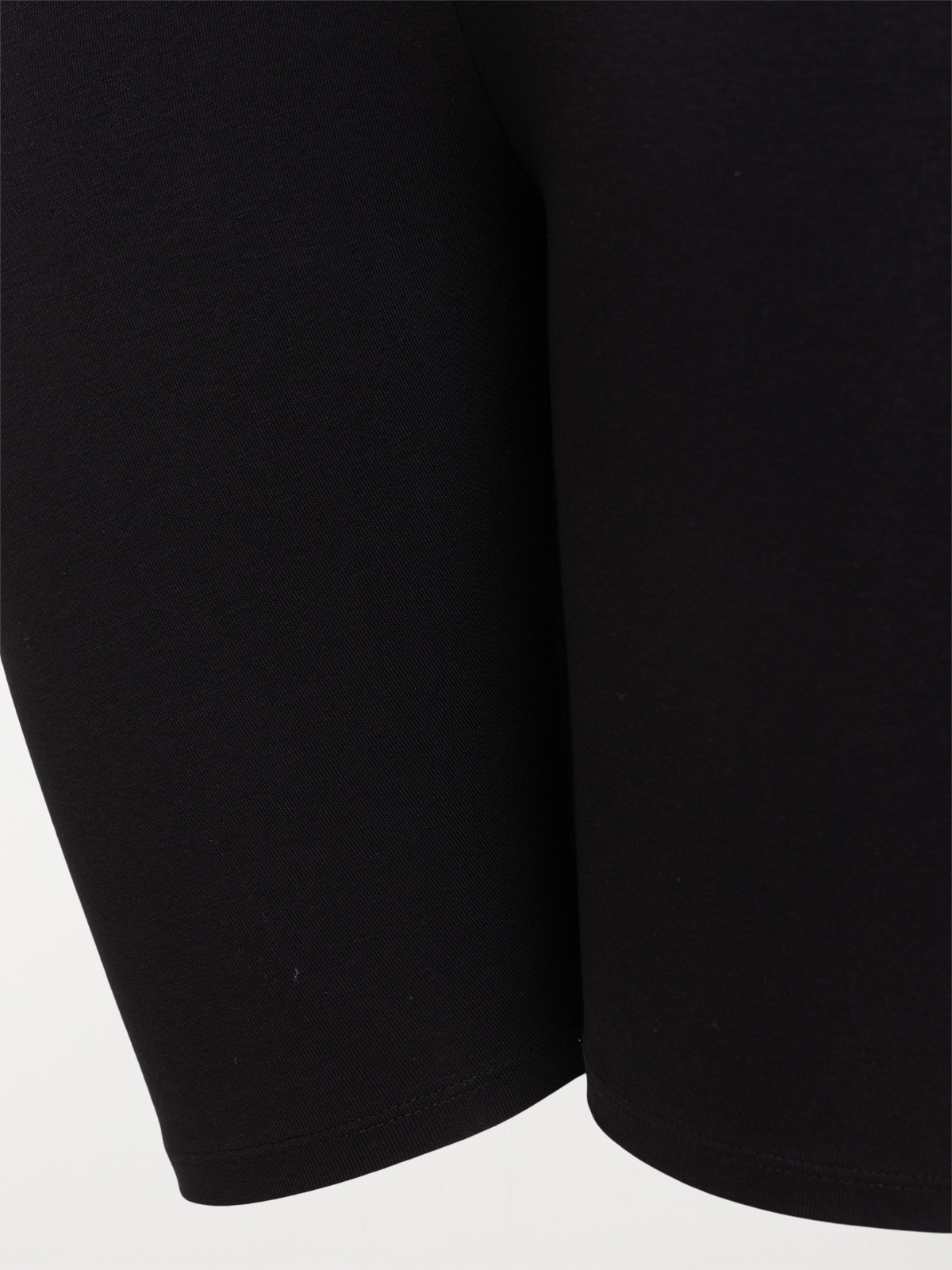 Cycliste sport noir femme grande taille