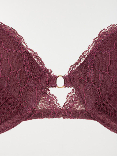 Soutien-gorge lie de vin...