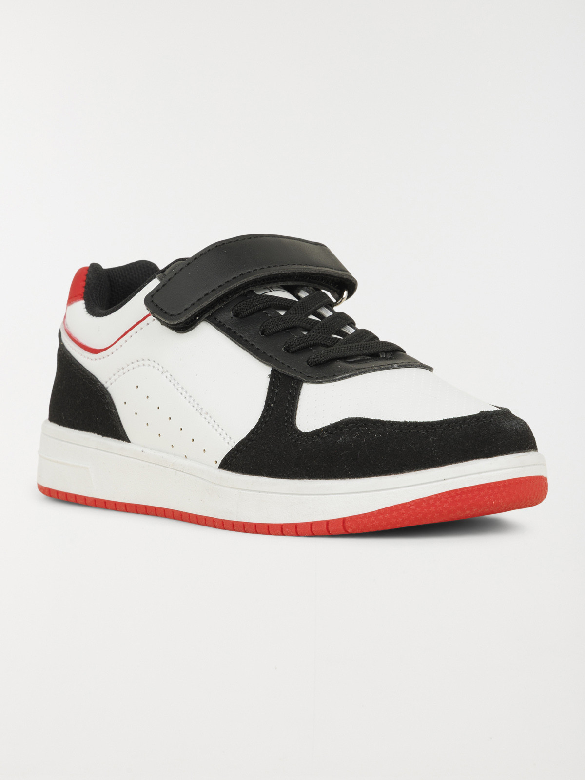 Baskets basses garçon blanc (31-37) Baskets basses garçon blanc (31-37)