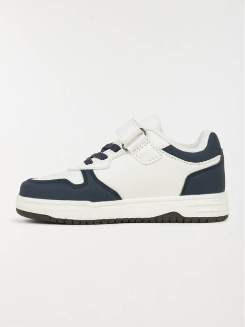 Baskets basses blanches...