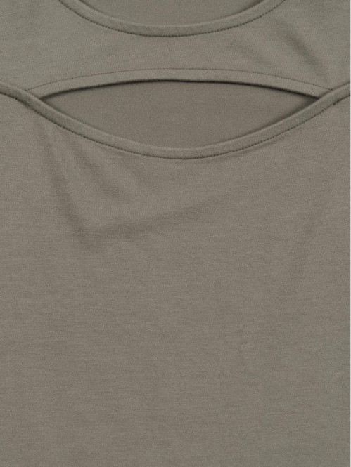 T-shirt fille découpe...