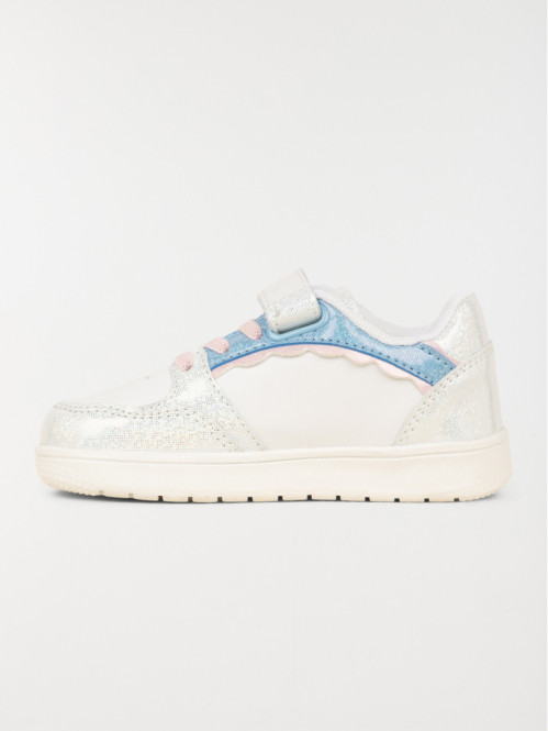 Baskets blanches Stitch...