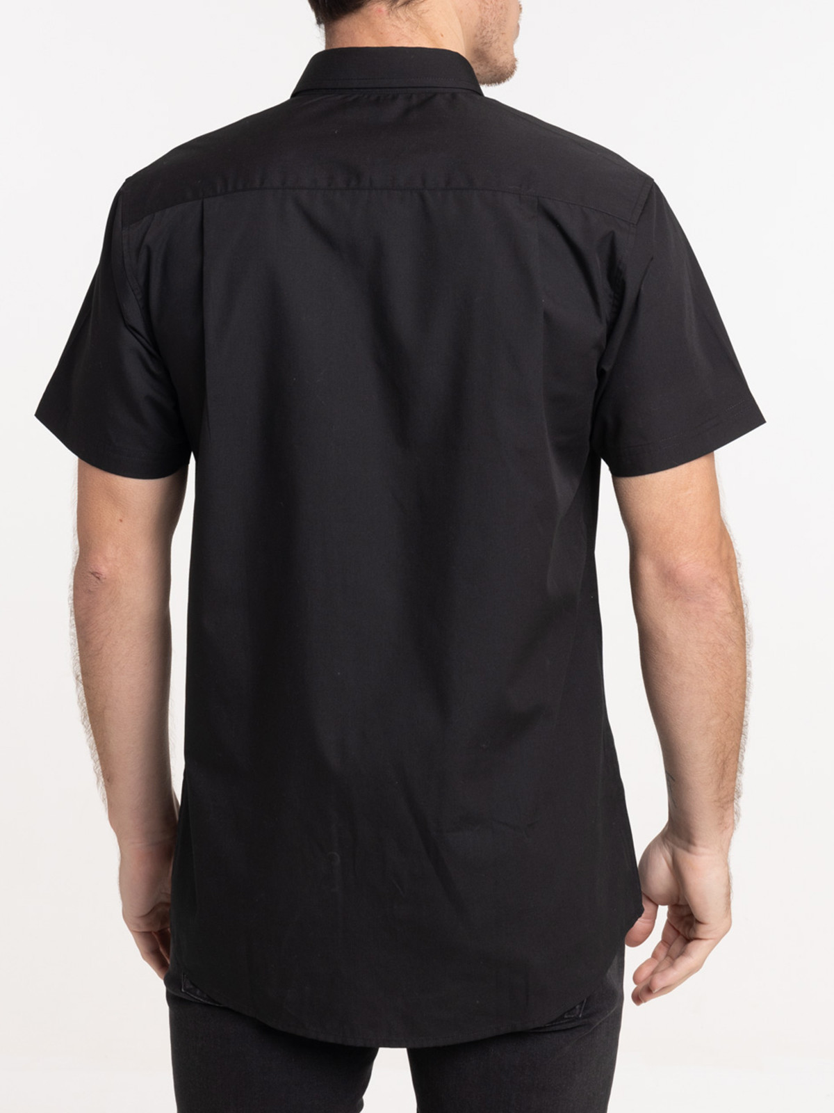 Chemise noire manches courtes homme