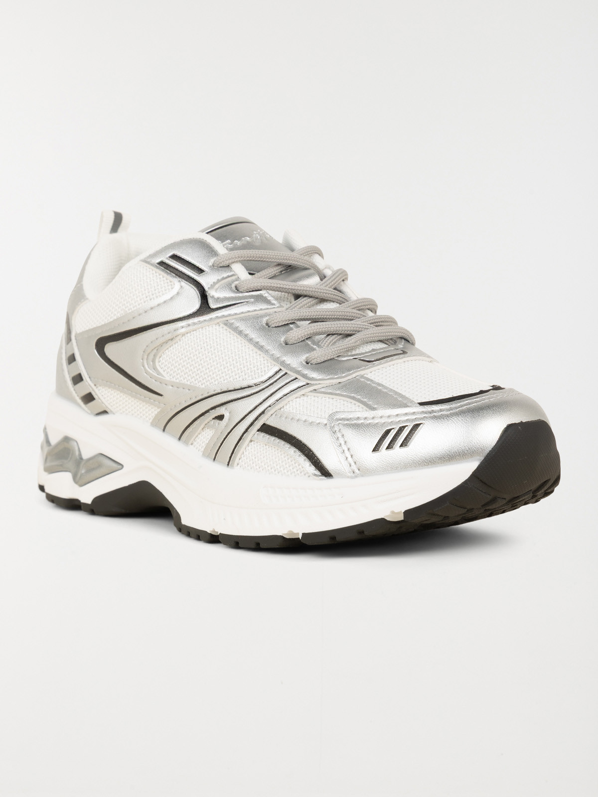 Baskets de sport femme (36-41) Baskets de sport femme (36-41)