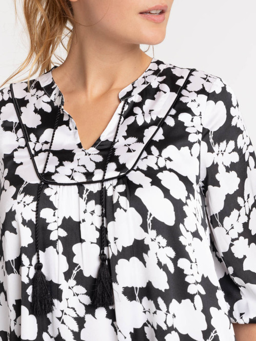 Robe imprimée noire et blanche femme