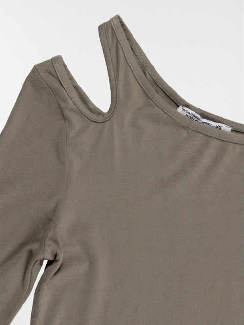 T-shirt découpe épaule...