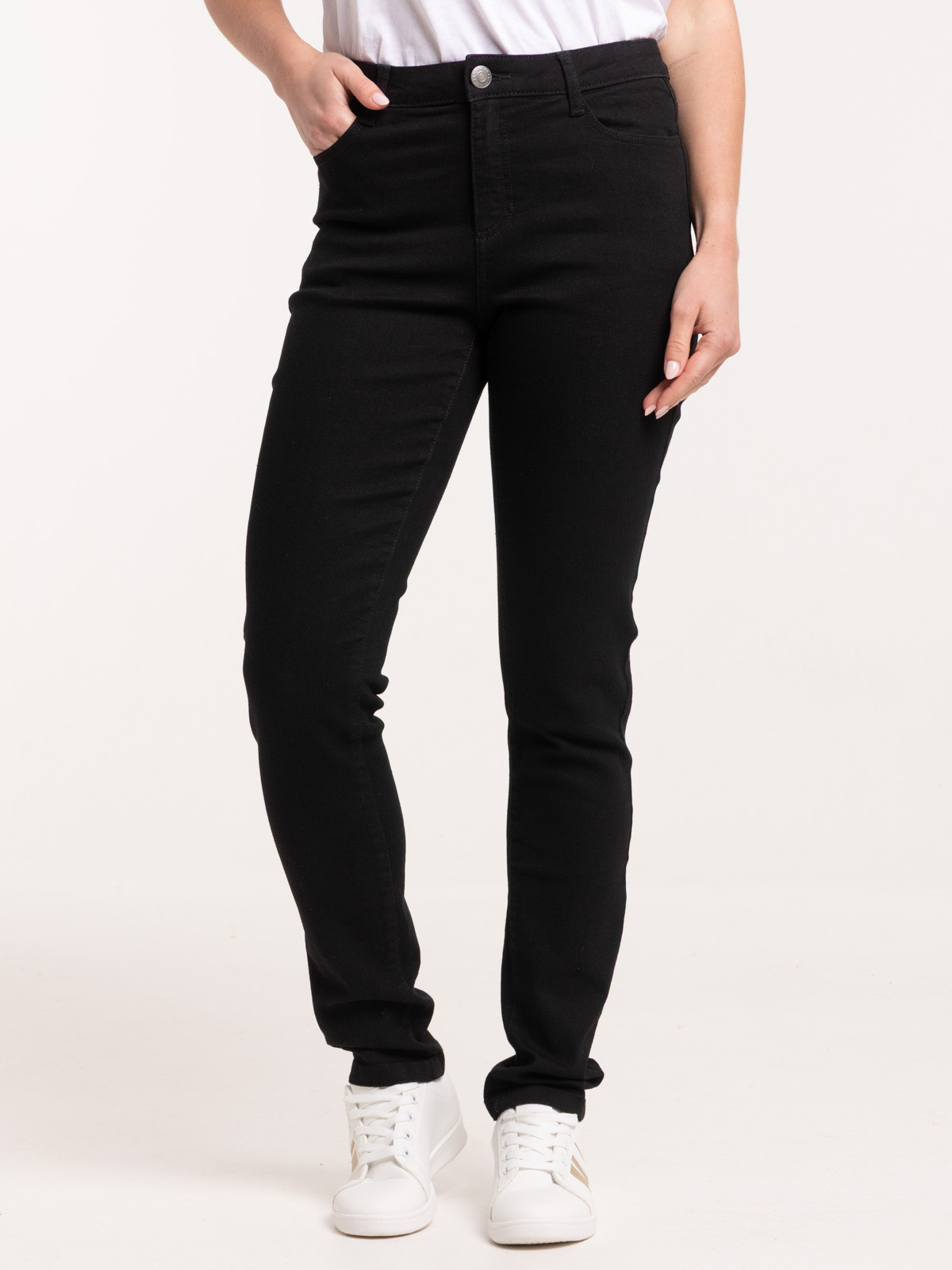 Jean slim noir femme