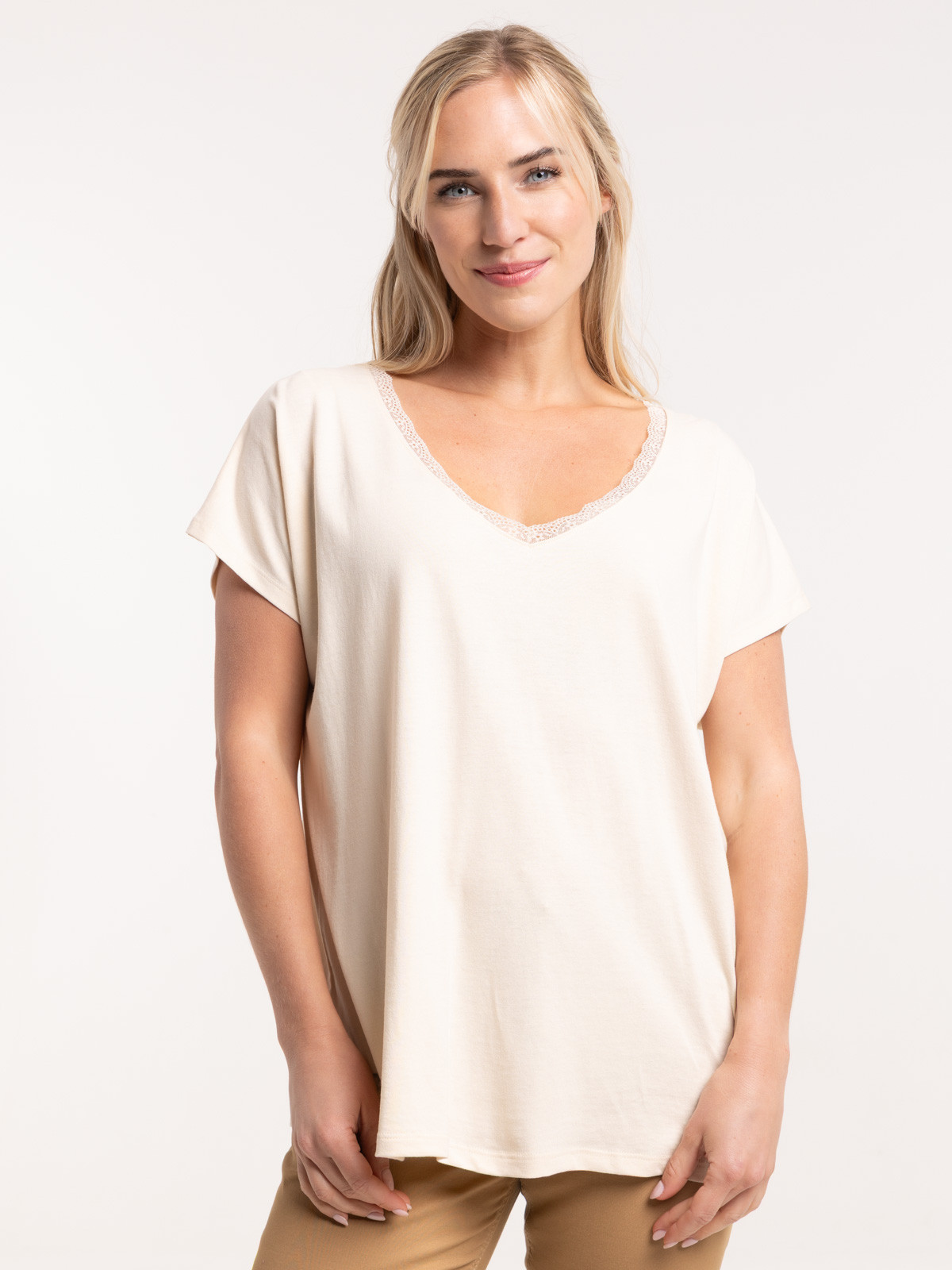 Tee-shirt linen col V dentelle femme