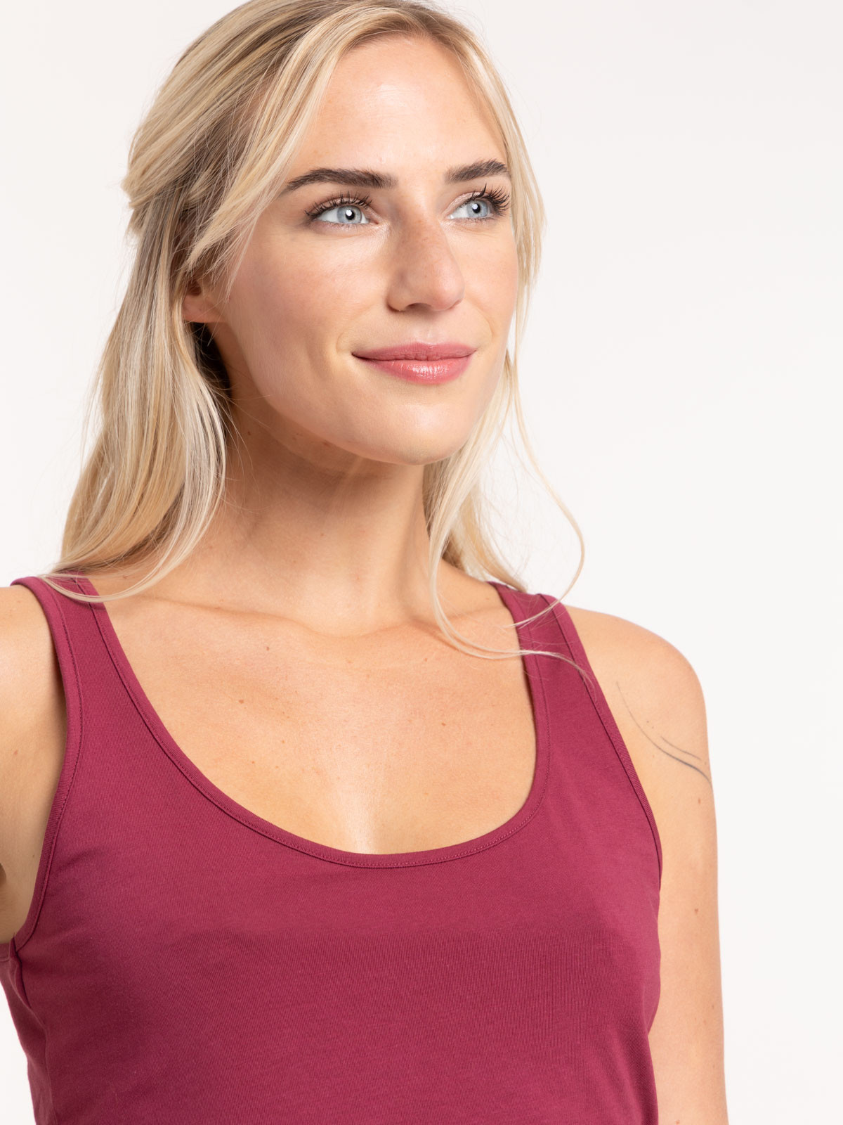 Débardeur basique lie de vin femme