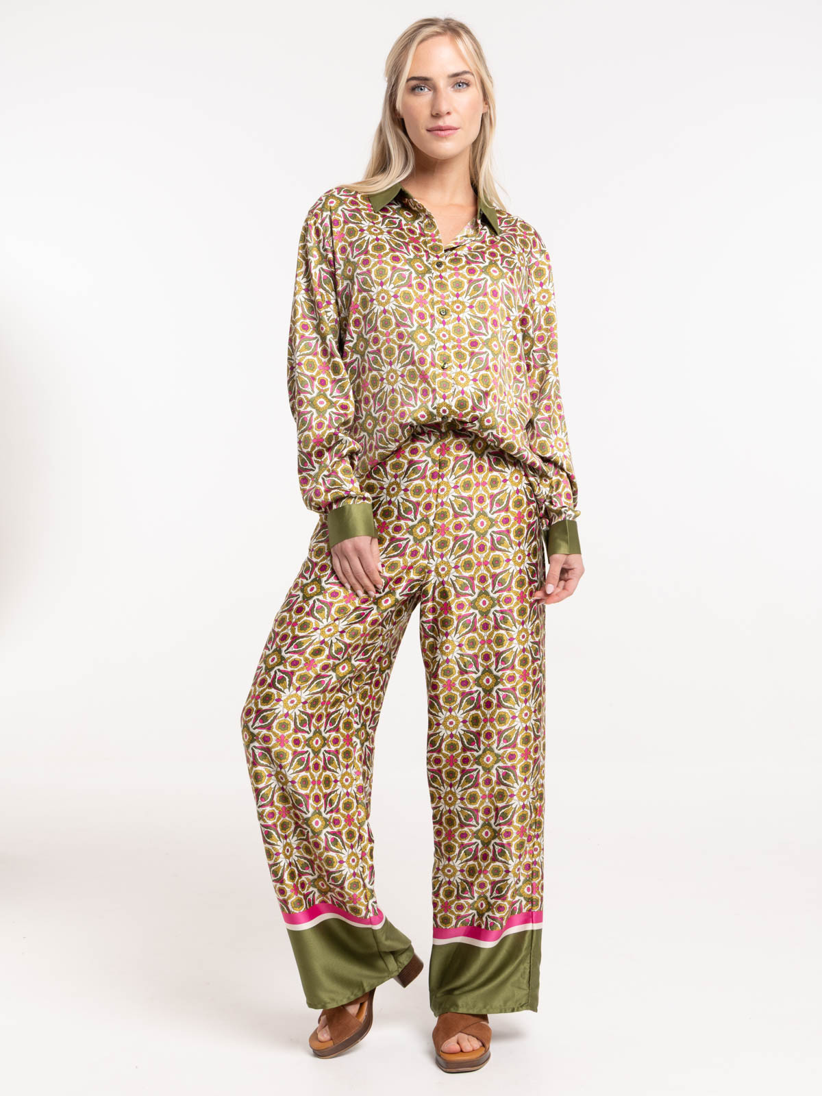Pantalon large satiné imprimé femme