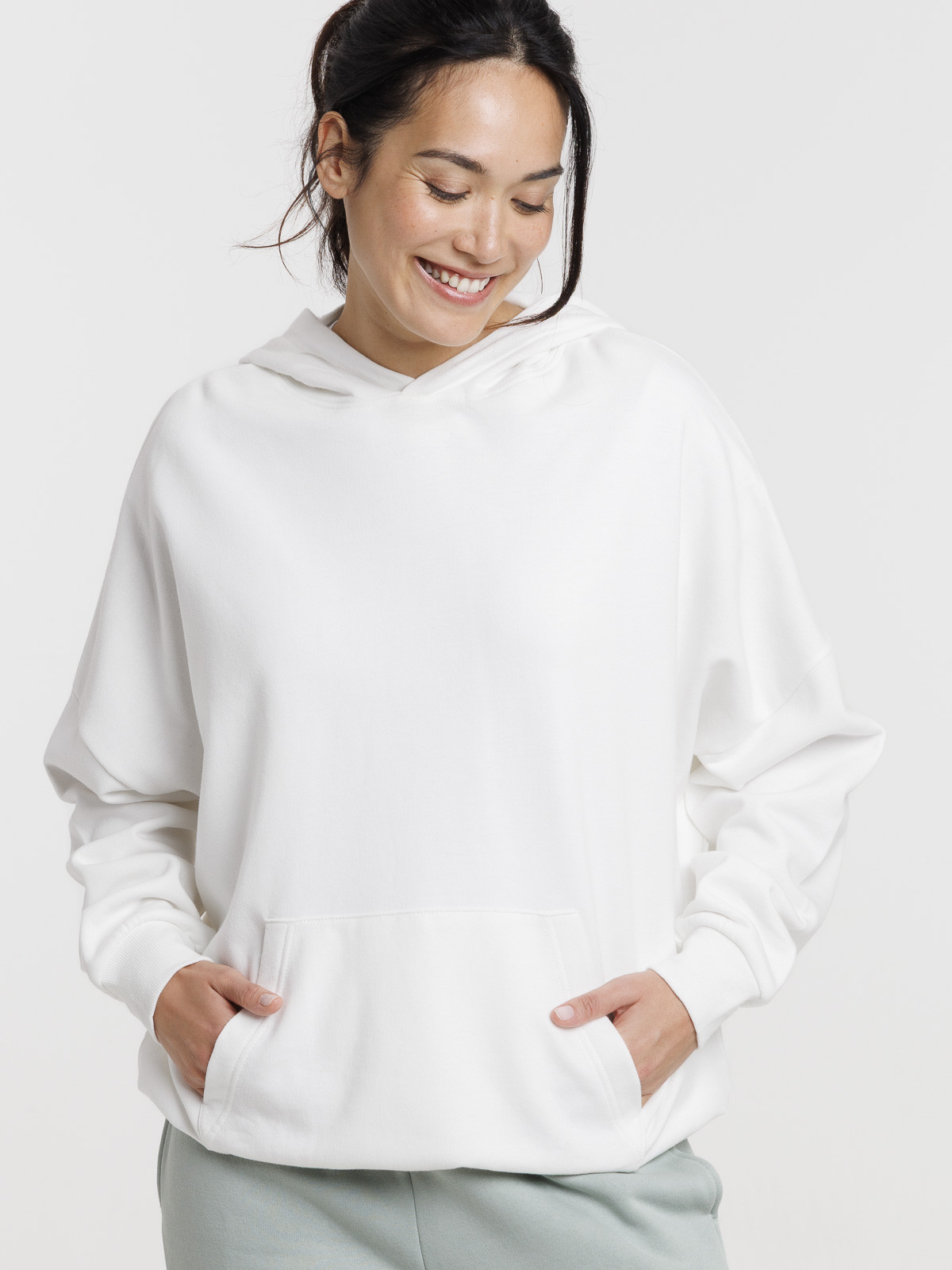 Sweat à capuche basique écru femme