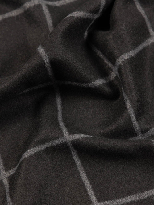 Echarpe noire motif carreaux homme Echarpe noire motif carreaux homme