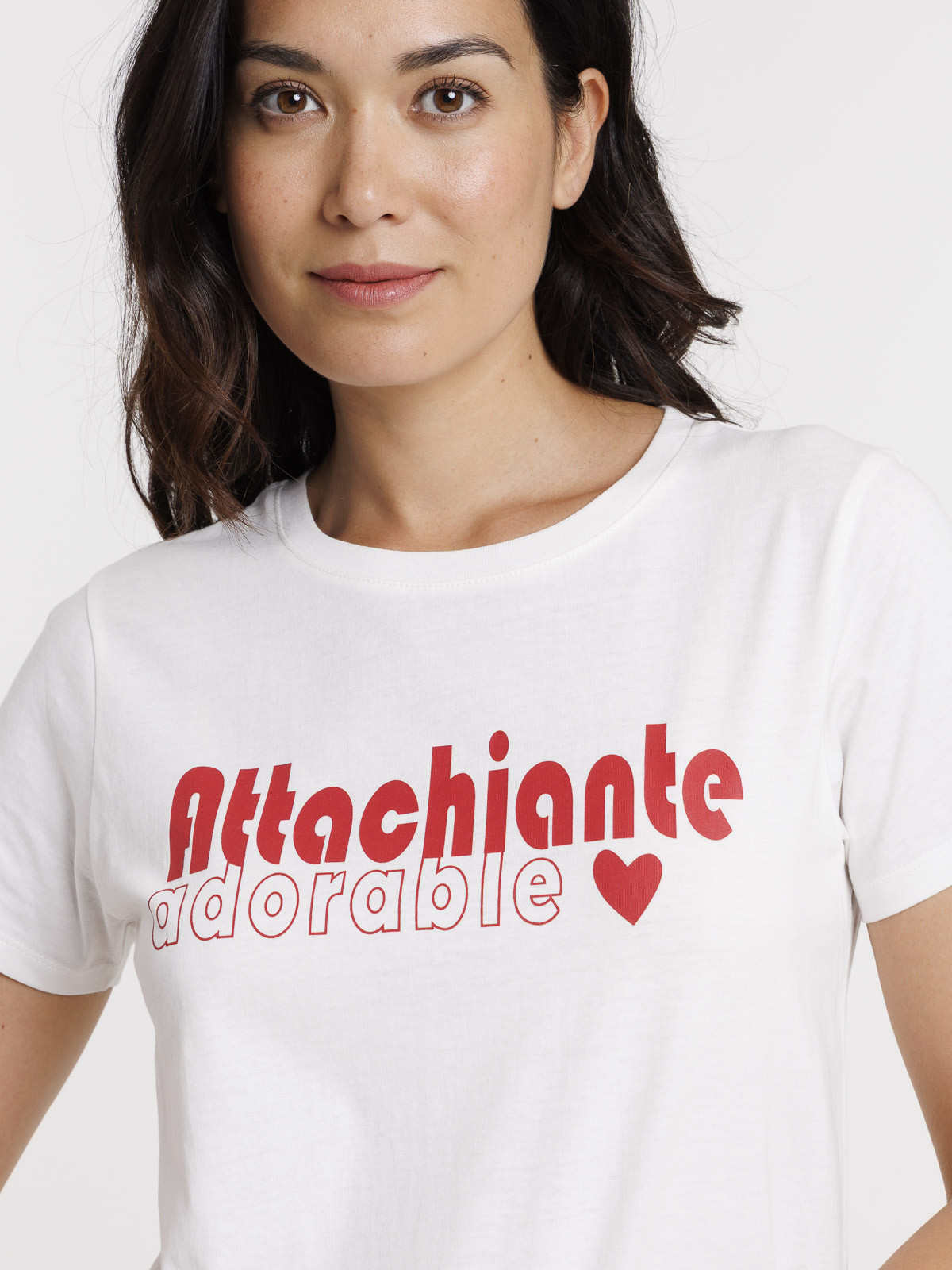 T-shirt attachiante adorable femme
