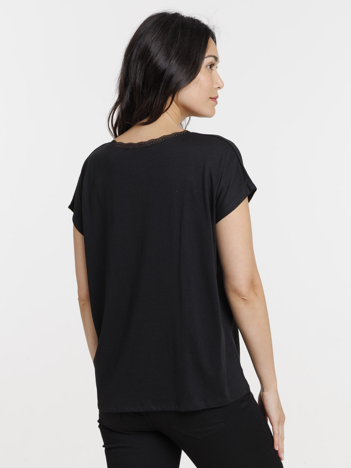 Tee-shirt noir col V dentelle femme Tee-shirt noir col V dentelle femme
