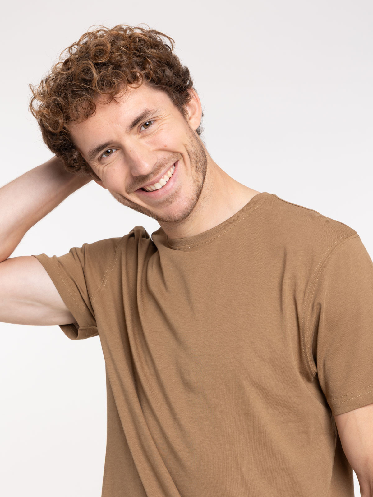 T-shirt col rond café foncé homme