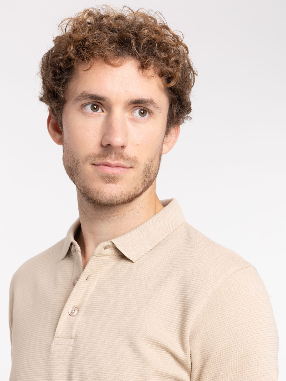 Polo rayures fines coloris sable homme