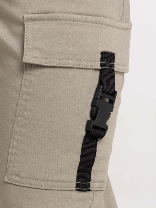 Pantalon avec ceinture...