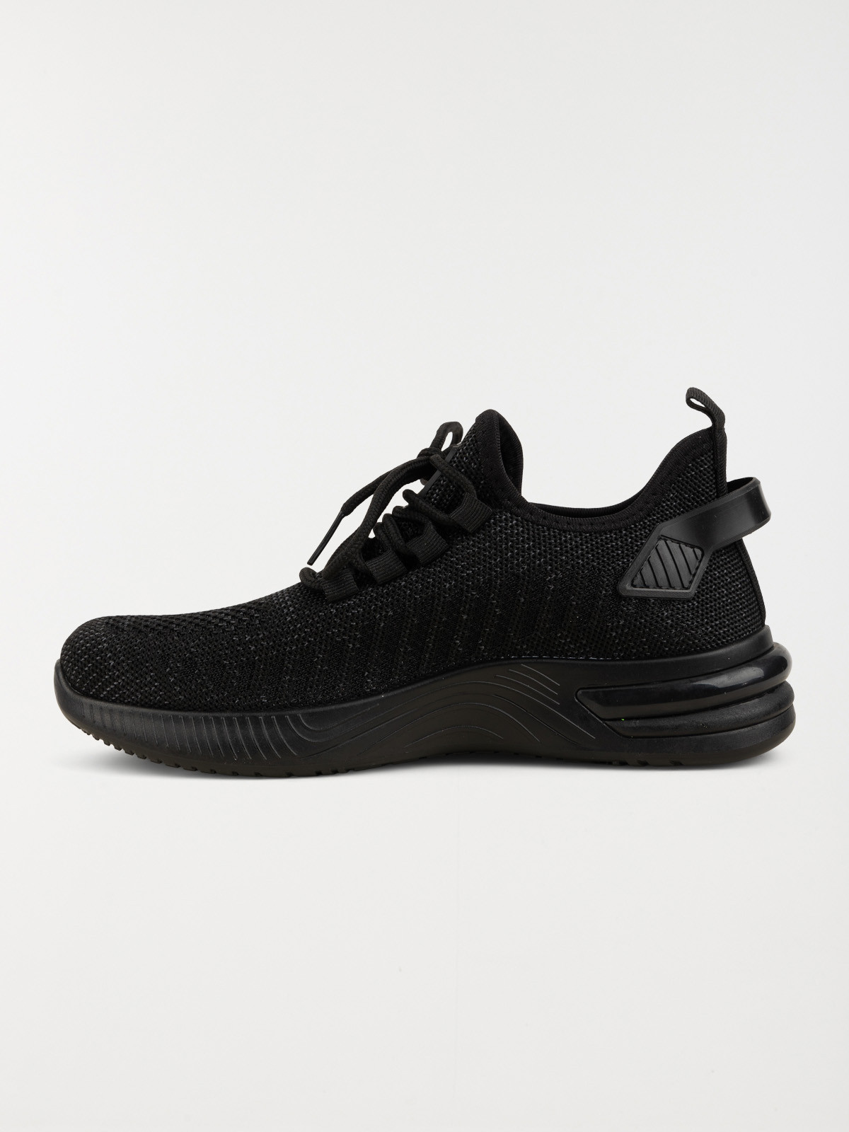 Baskets de sport noires garçon (33-39) Baskets de sport noires garçon (33-39)