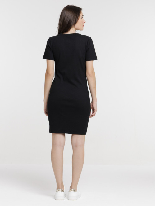 Robe courte côtelée noire...