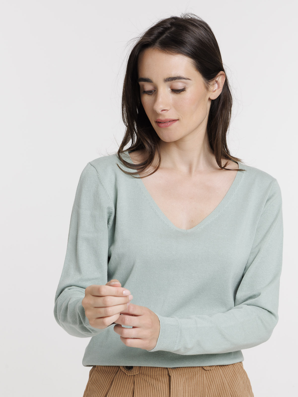 Pull fin col V jade femme