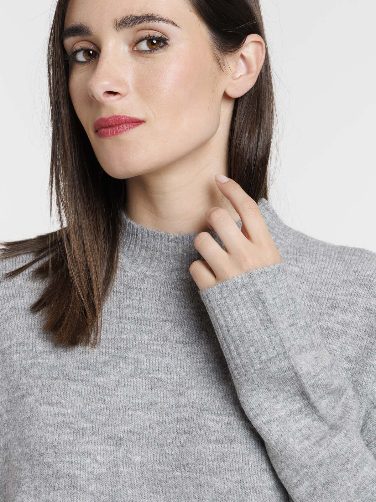 Pull femme col montant basique