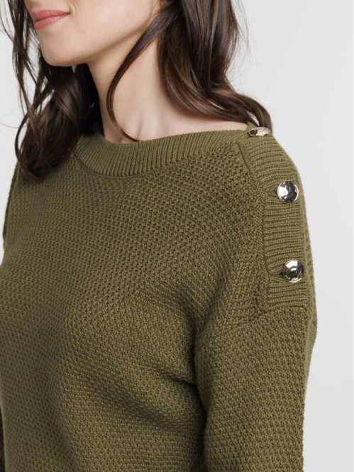 Pull kaki indien boutons...