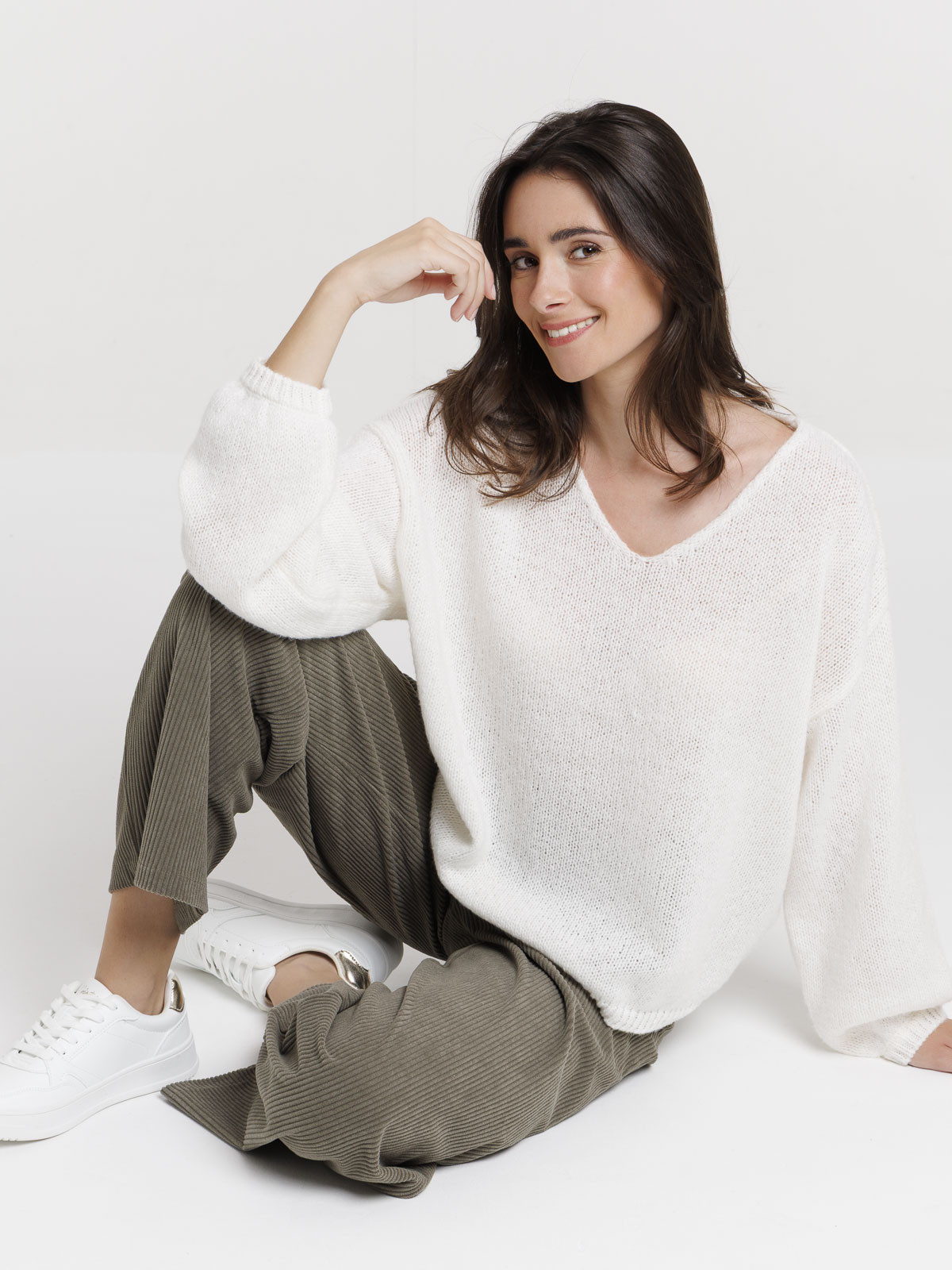 Pull col V écru femme