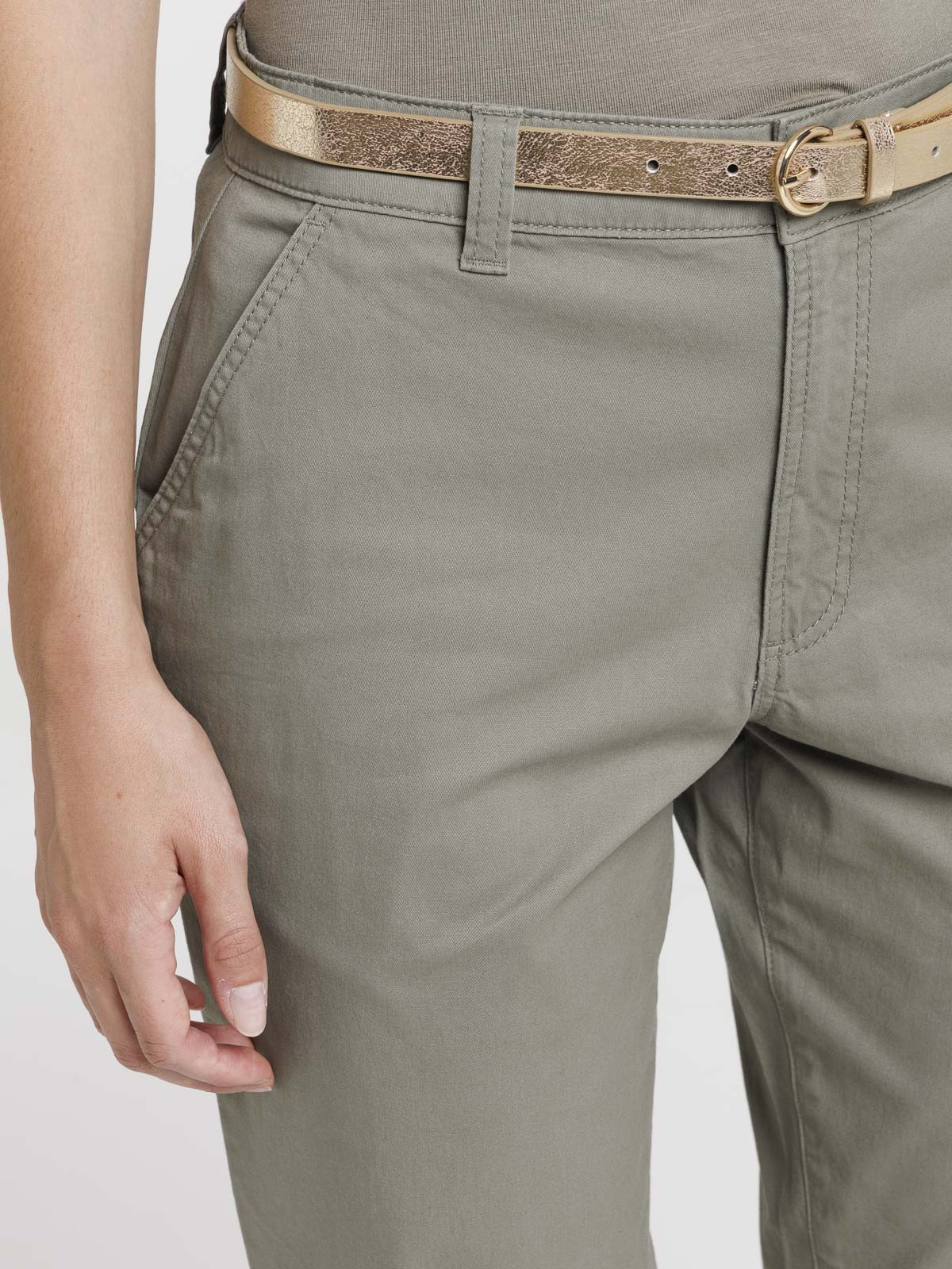 Pantalon chino tilleul femme Pantalon chino tilleul femme