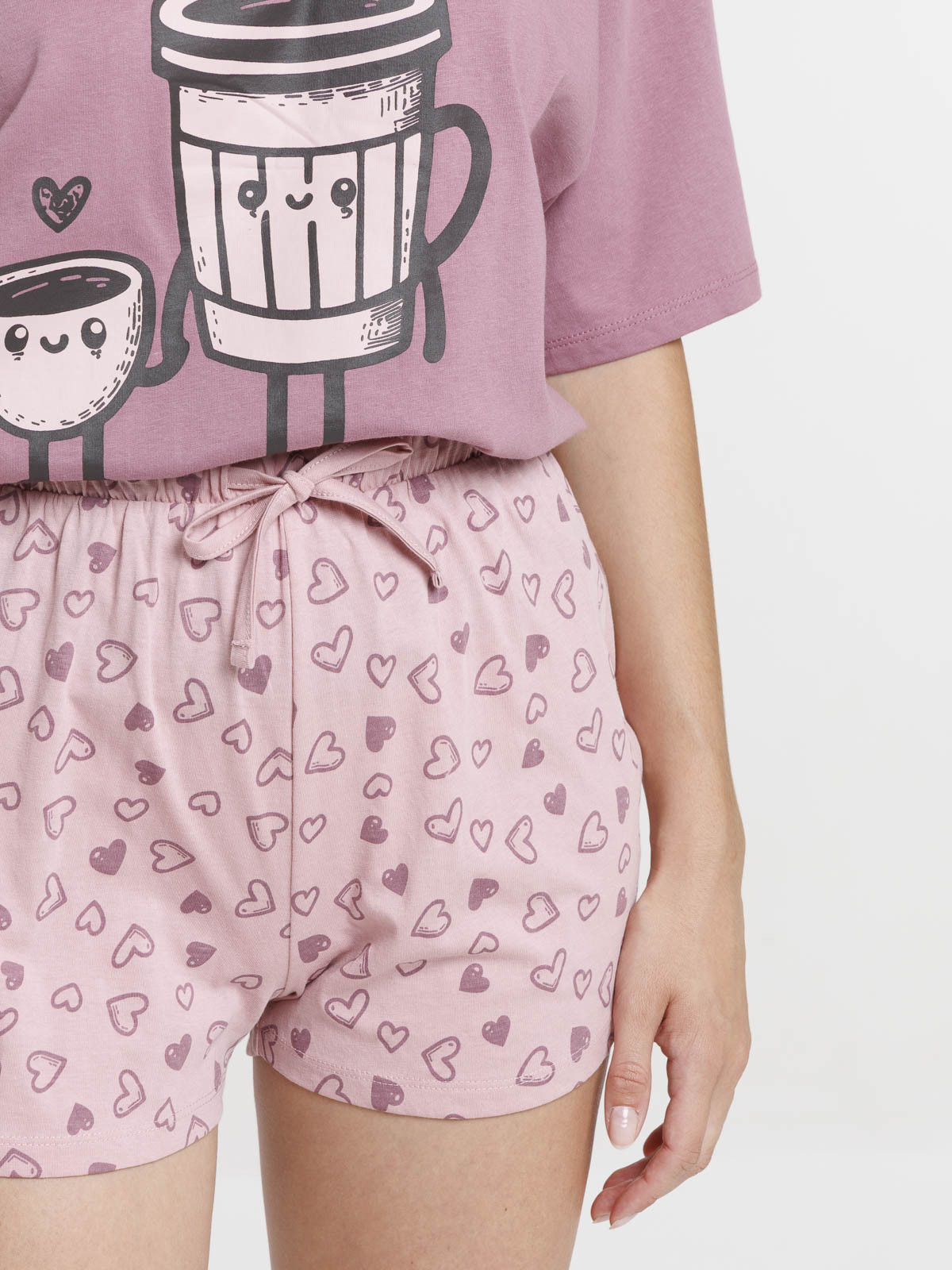 Pyjacourt café femme Pyjacourt café femme