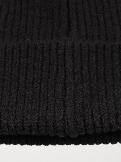 Bonnet en tricot noir femme
