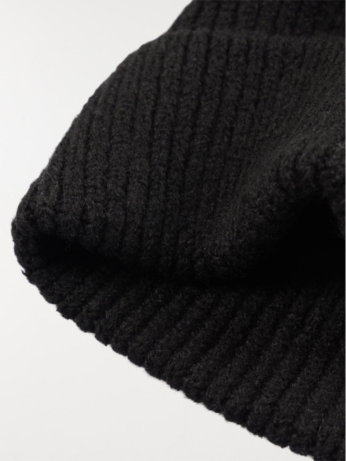 Bonnet en tricot noir femme