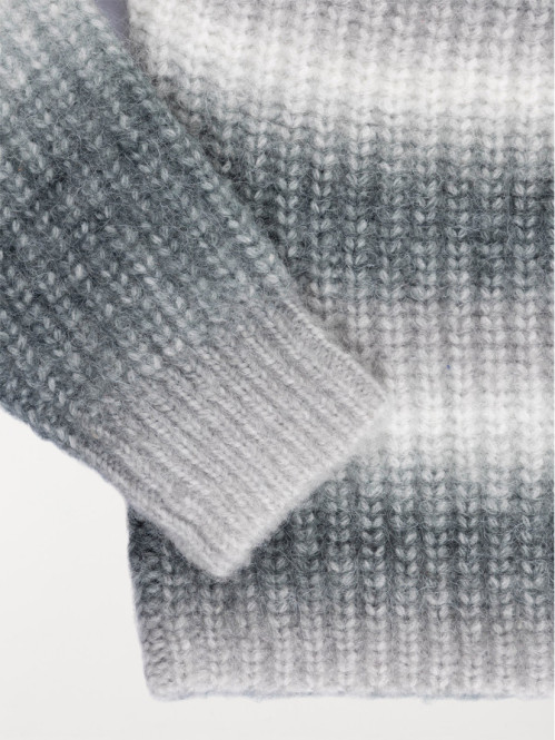 Pull col roulé multicolore...