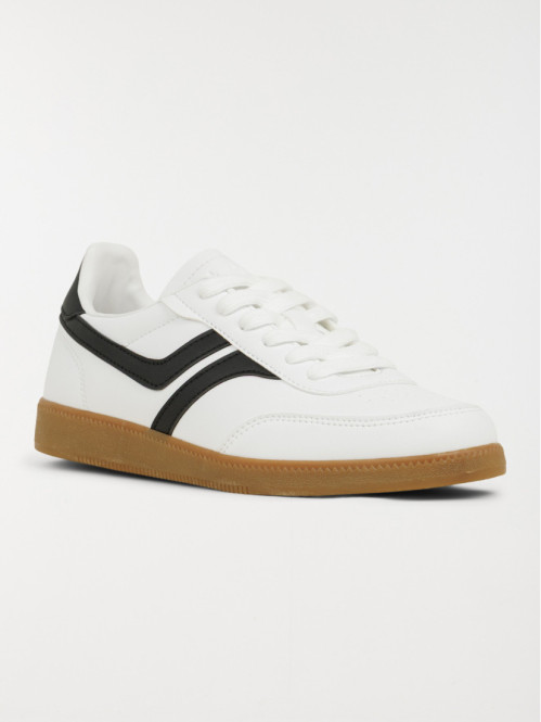 Baskets basses blanches...