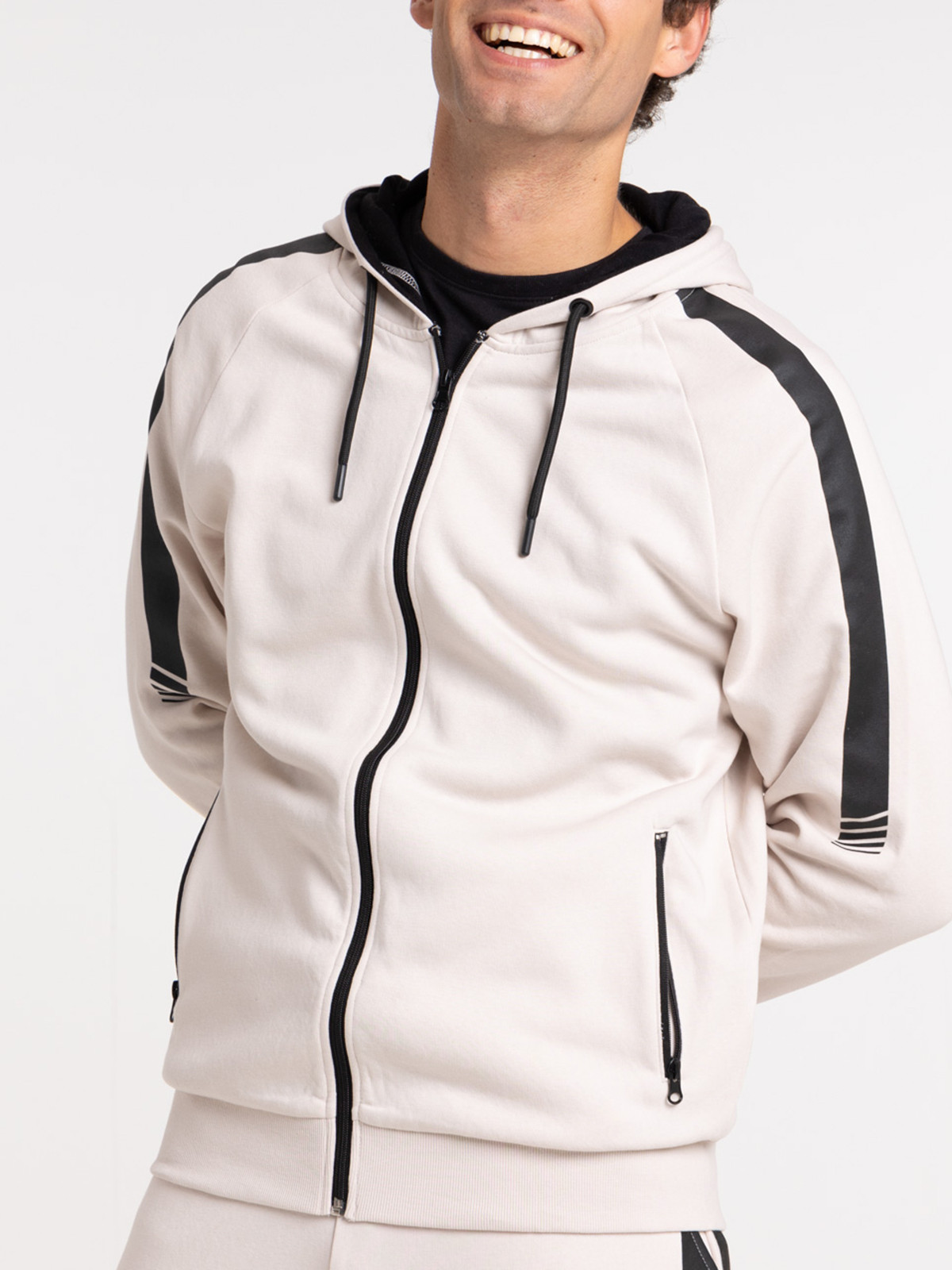 Sweat à capuche coloris craie homme