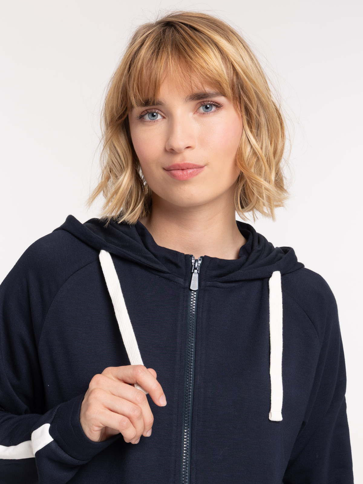 Sweat à capuche zippé marine navy femme