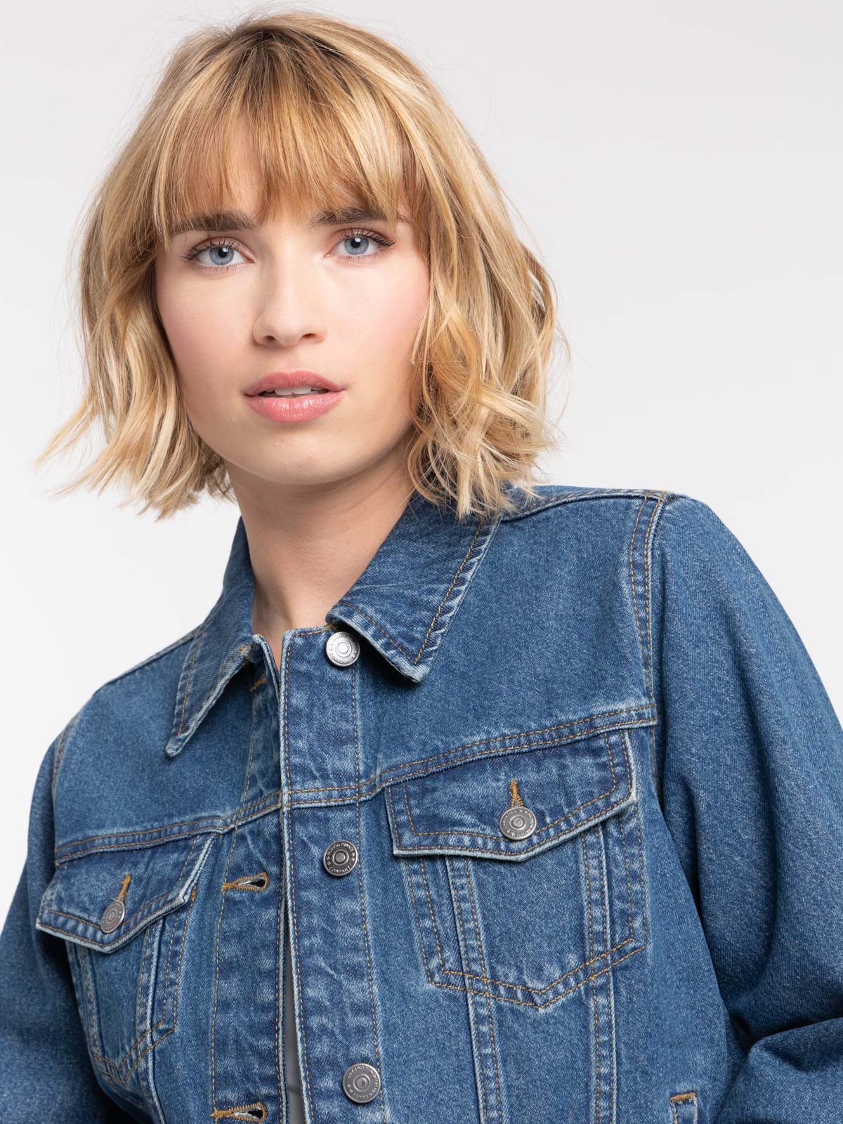 Veste en jean stone femme Veste en jean stone femme