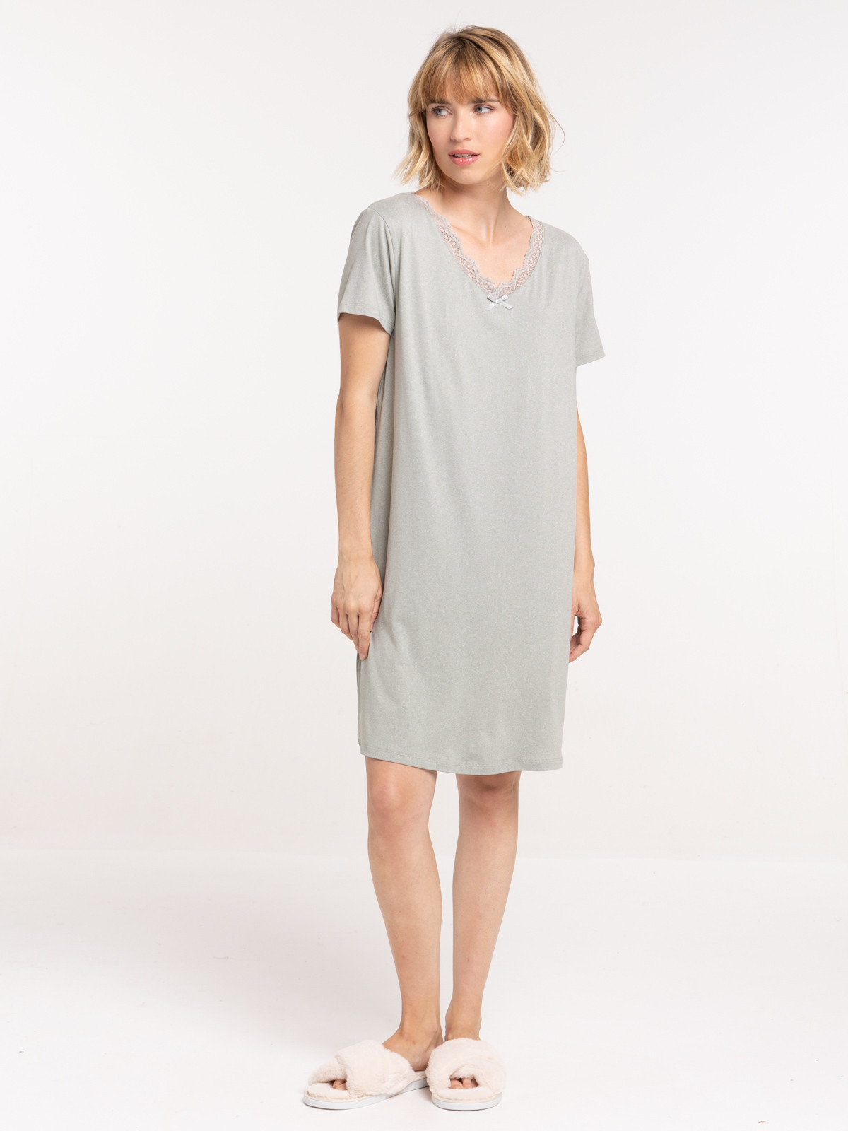 Chemise de nuit col V dentelle femme Chemise de nuit col V dentelle femme