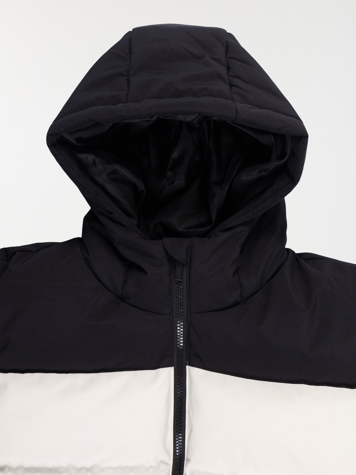 Doudoune capuche bicolore garçon (XXS-M) Doudoune capuche bicolore garçon (XXS-M)