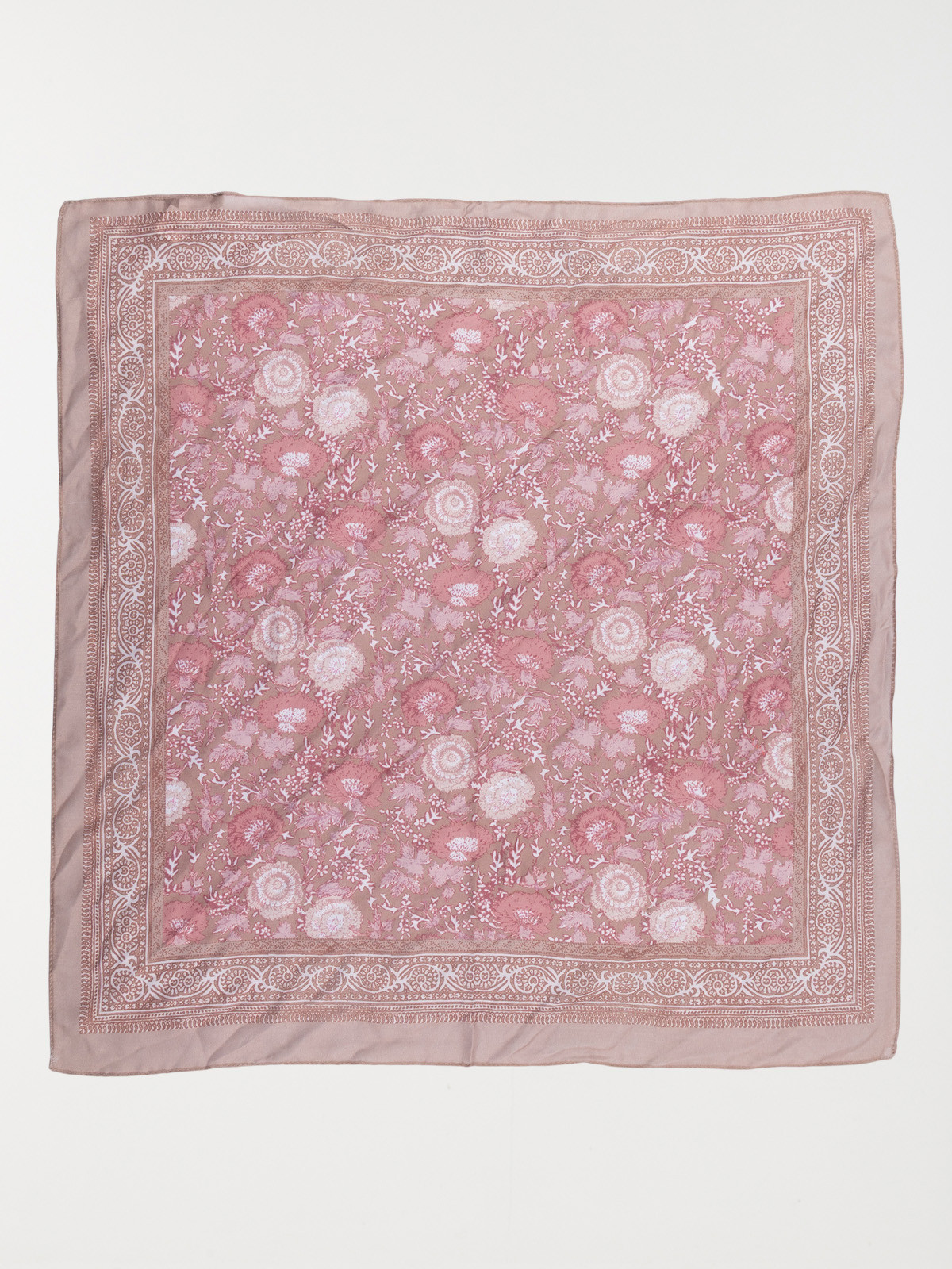 Foulard motif fantaisie femme