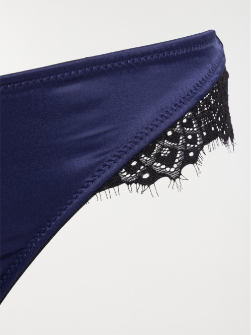 Culotte satinée et dentelle...