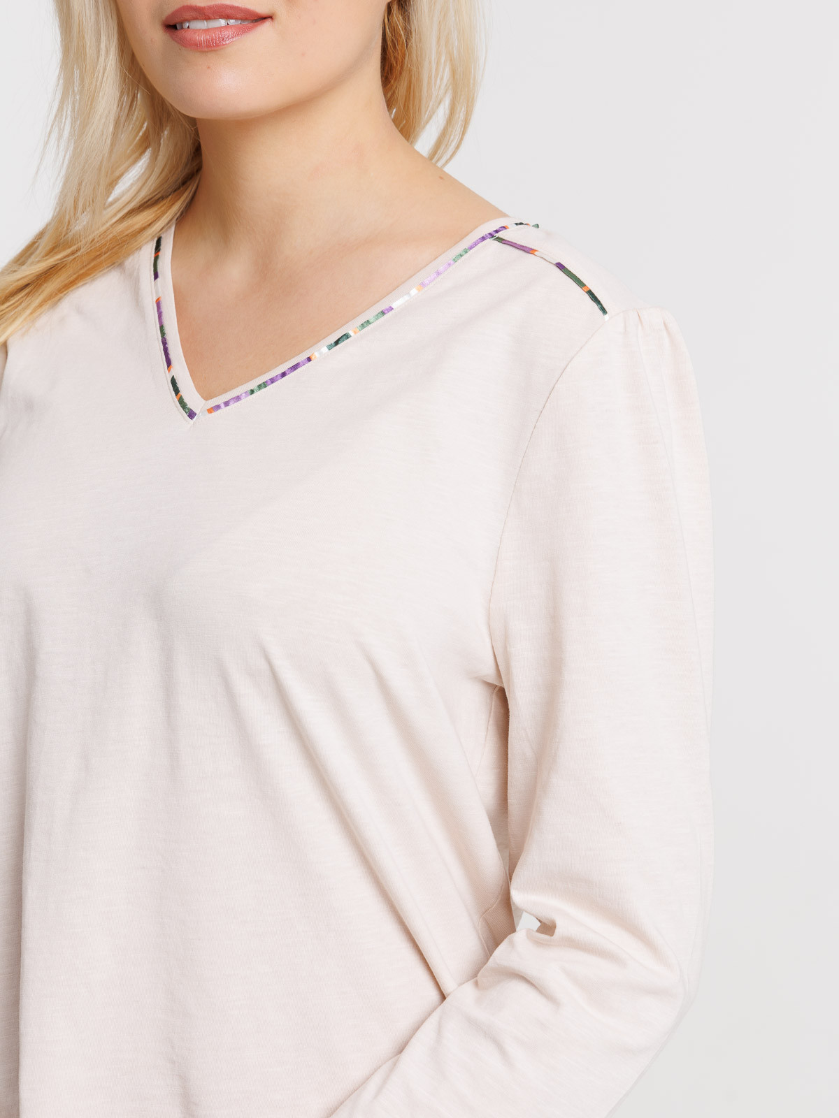 T-shirt col V crème grisée femme T-shirt col V crème grisée femme