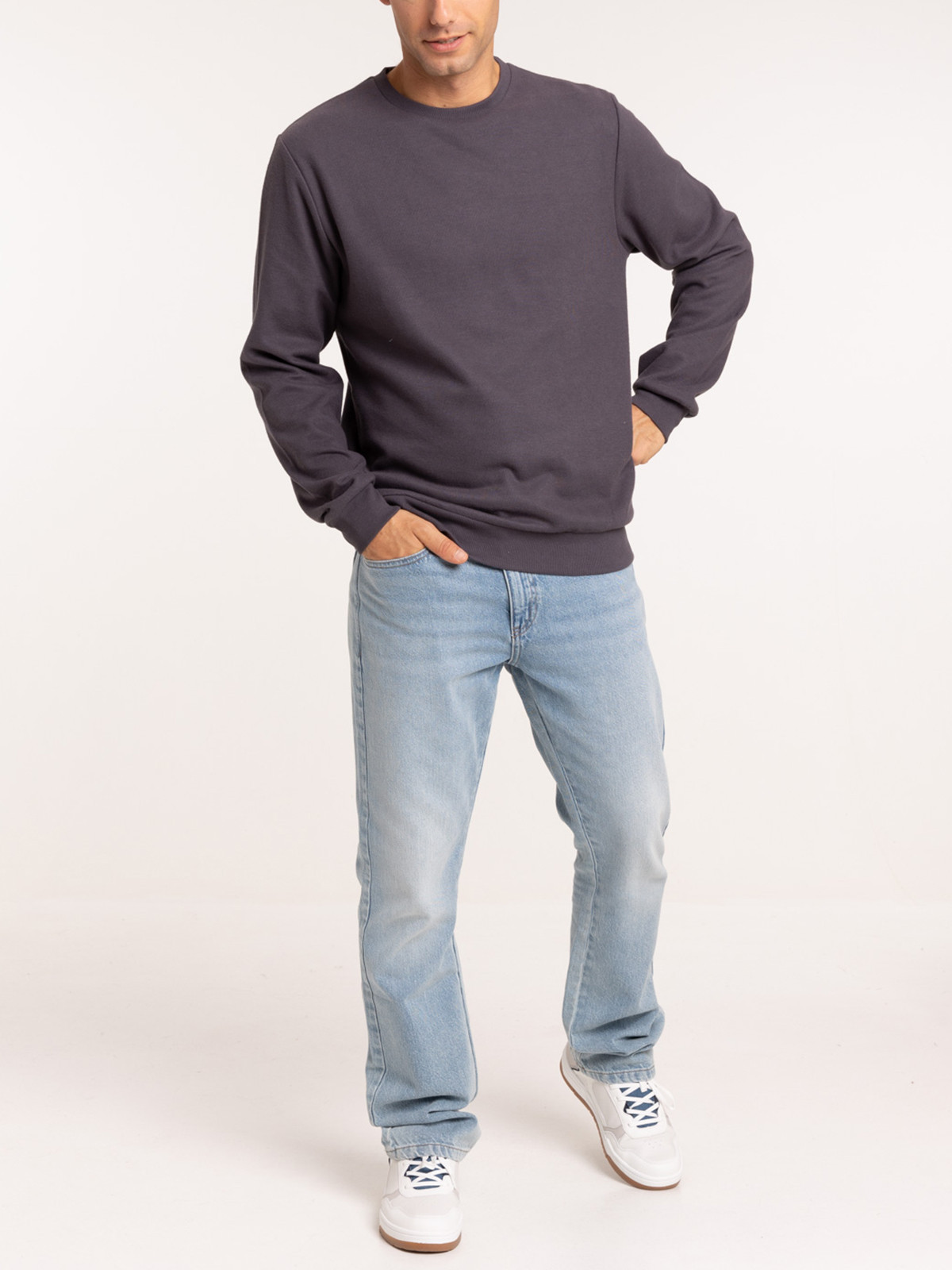 Pull bleuâtre col rond homme