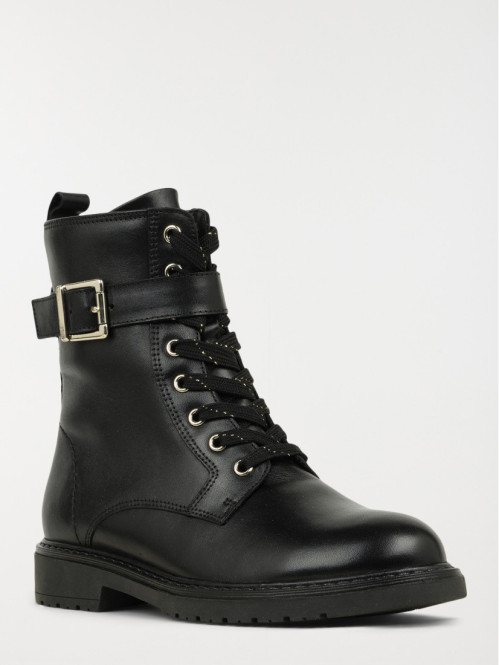 Bottines plates noires...