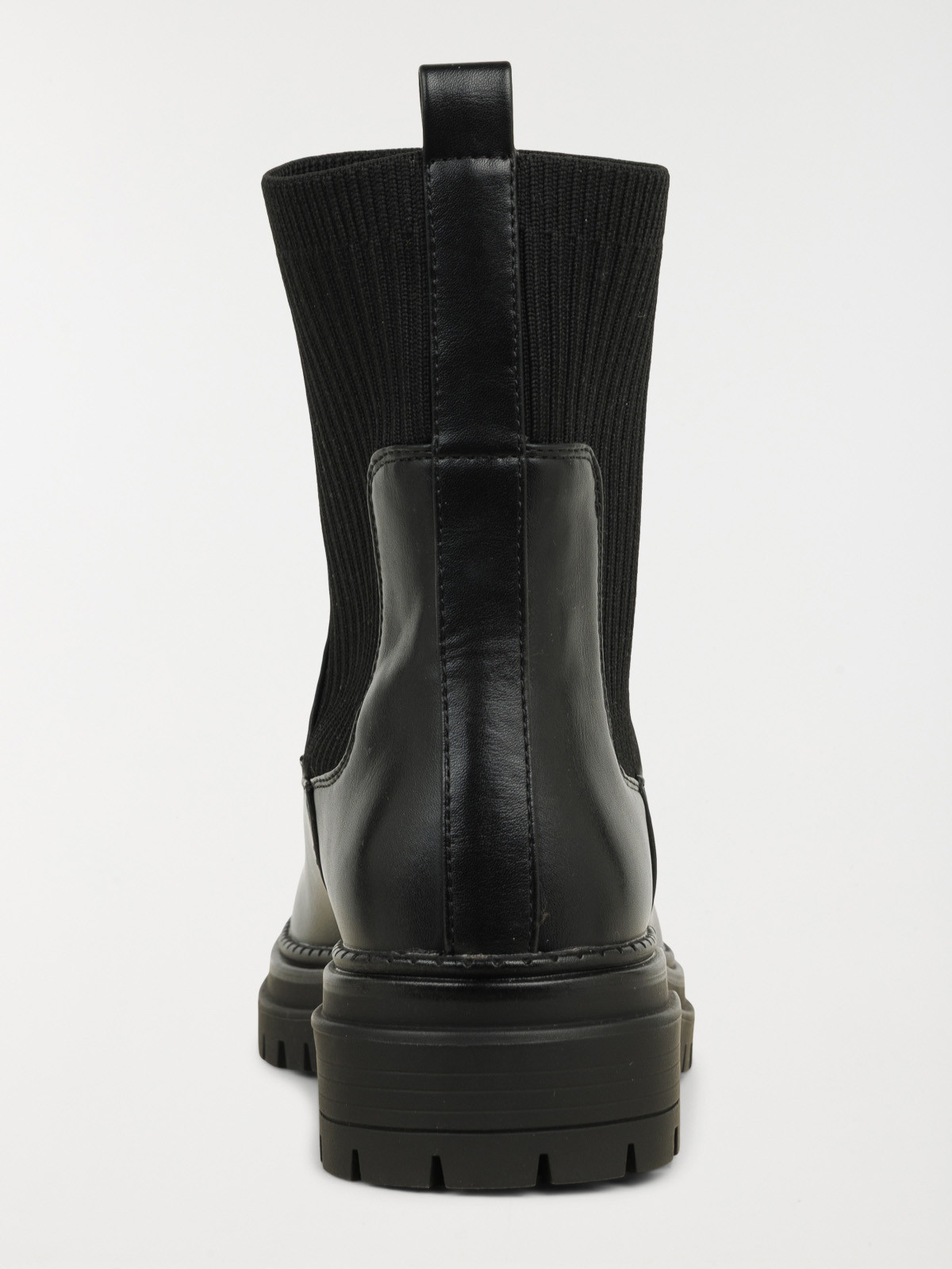 Bottines coloris noir femme (36-41) Bottines coloris noir femme (36-41)