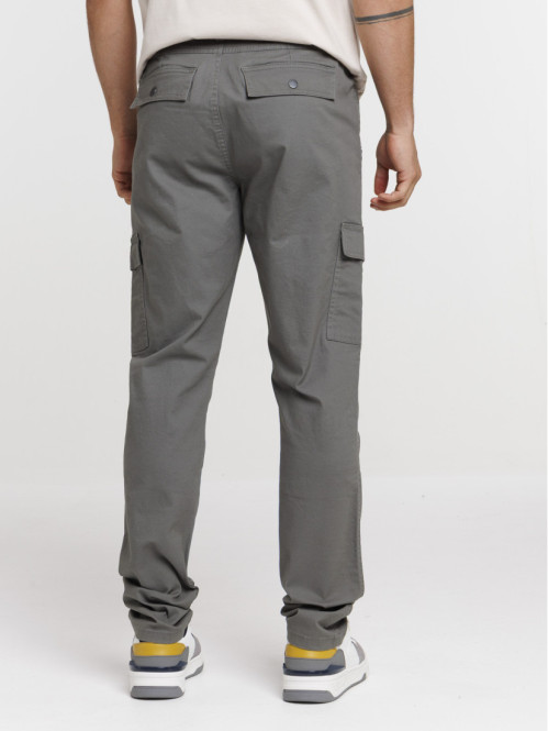Pantalon homme coupe cargo