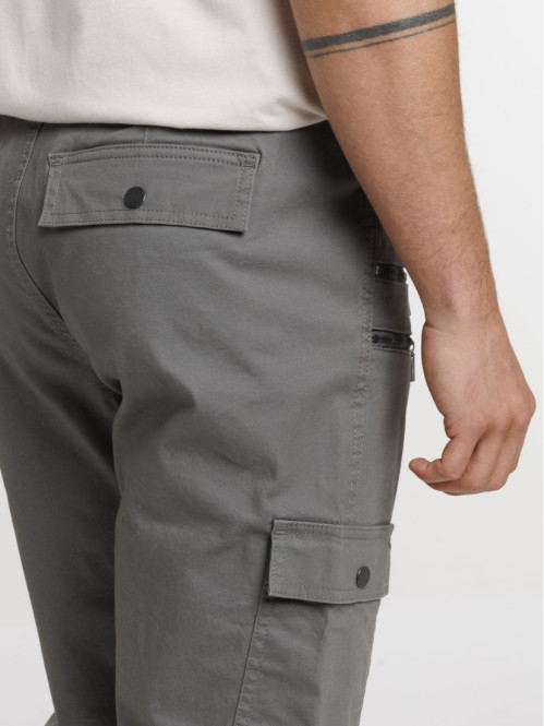 Pantalon homme coupe cargo