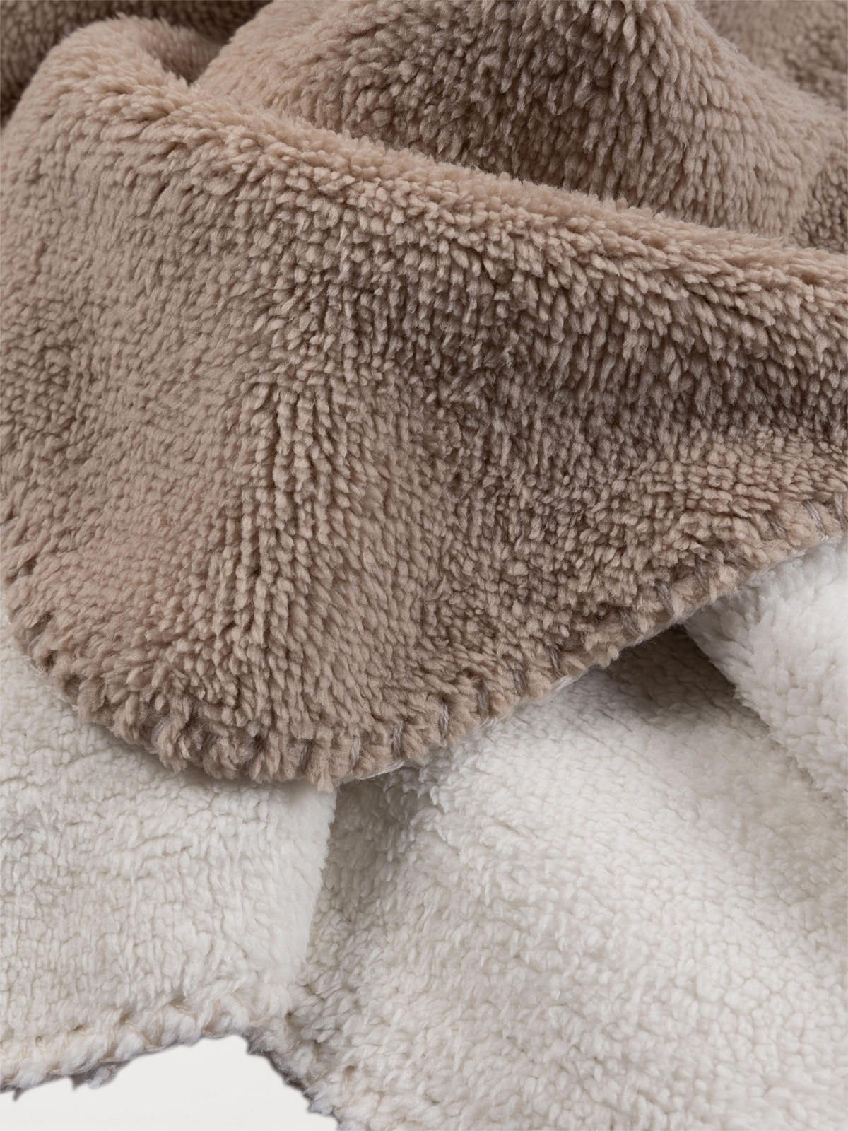 Plaid taupe sherpa 130 x 170 cm Plaid taupe sherpa 130 x 170 cm